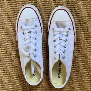 White Converse Low Top Sneakers, US 8.5 (women’s)